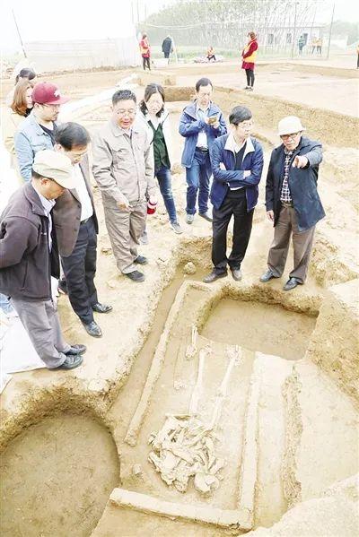 新华社发布：南阳发现5000年前玉石器制作中心聚落和疑似氏族首领墓葬
